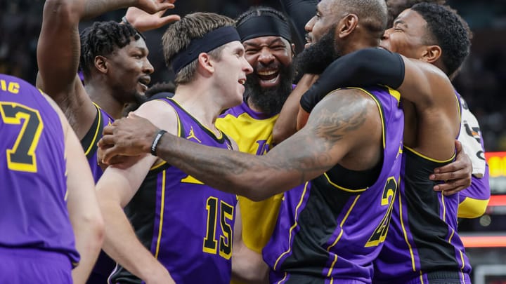 Basketball : LeBron James, sauveur des Lakers au buzzer