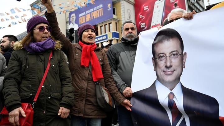 Turquie : Istanbul en défense de son maire face à la répression gouvernementale